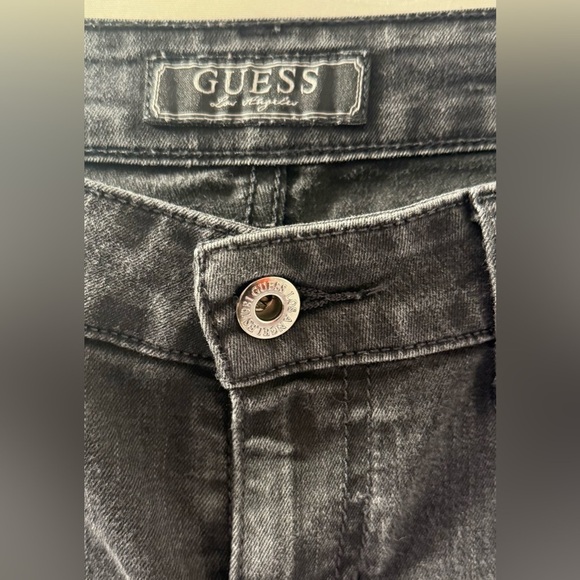 Guess Jeans Womens 30 Black Straight Leg Zip Fly Belt Loops Pockets Classic - Picture 2 of 7